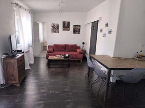 Living area - Vrbo Property (Canet-en-Roussillon)