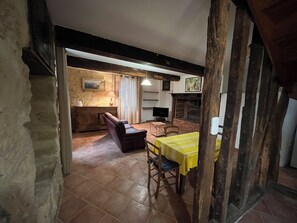 Living area - Vrbo Property (Saint-Médard)