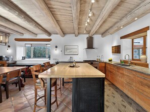 Private kitchen - Heritage Adobe Home - Views, Space & Taos Soul (El Prado)
