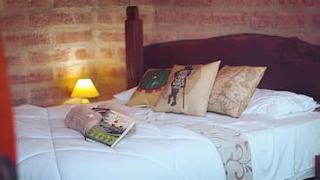 1 slaapkamer, een strijkplank/strijkijzer, gratis wifi, beddengoed