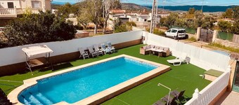 Villa Amparín - BBQ - POOL