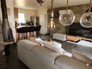 Living area - Vrbo Property (Piolenc)