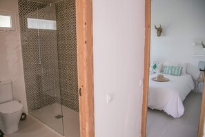 Shower, hair dryer, towels, soap - Cottage in the middle of nature with city and sea views (Mijas)