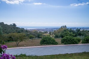Property grounds - Cottage in the middle of nature with city and sea views (Mijas)
