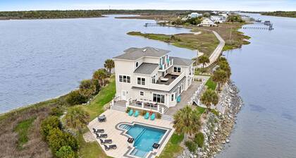 Private Island Home- Heated Pool, Views, Sleeps 24