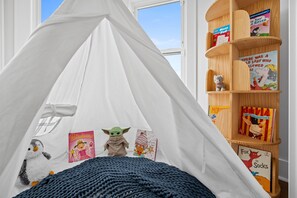 Children’s area - Private Island Home- Heated Pool, Views, Sleeps 24 (Sneads Ferry)