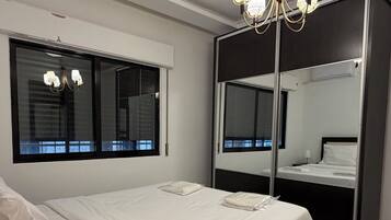 Apartamento, 3 habitaciones, fumadores, balcón