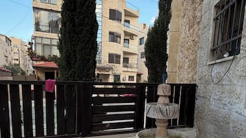 Apartment, 3 Bedrooms, Smoking, Balcony | Property grounds