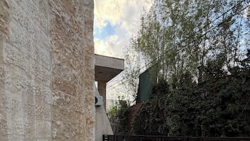 Apartment, 3 Bedrooms, Smoking, Balcony | Property grounds