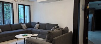 3bedroom Apartment Private Intrance 011