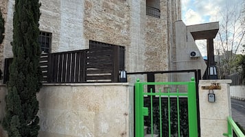 Apartment, 3 Bedrooms, Smoking, Balcony | Exterior