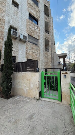 Exterior - 3bedroom Apartment Private Intrance 011 (Amman)