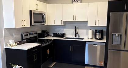 Super-Classic 2 BRMs 1 BTH Basement Suite