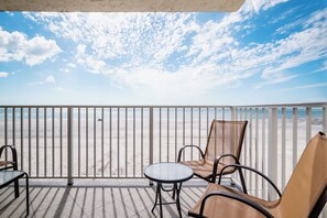 Property grounds - Beachfront 2BR • Direct Gulf View • 30+ Night (Indian Shores)