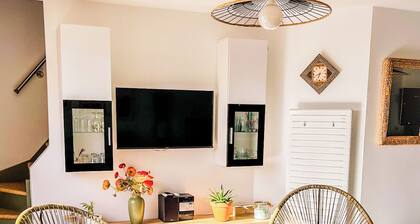 Peaceful family vacation home in Tharon.