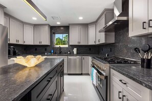 Fridge, microwave, oven, stovetop - Private Pool, Mountain Views and Modern Desert Home (Palm Springs)