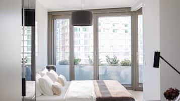 Luxury Apartment, Balcony, City View