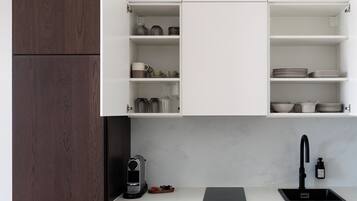 Lyxlägenhet - balkong - utsikt mot staden | Eget kök