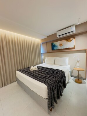 1 bedroom, WiFi, bed sheets - Beachfront Retreat: Premium Escape with Direct Beach Access (João Pessoa)
