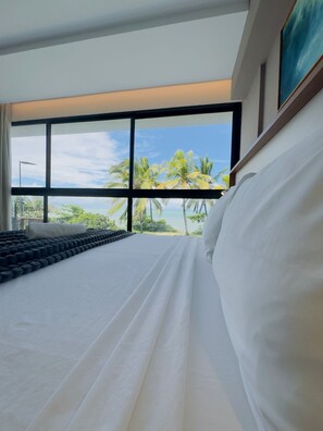 1 bedroom, WiFi, bed sheets - Beachfront Retreat: Premium Escape with Direct Beach Access (João Pessoa)
