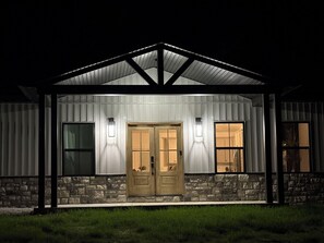 Exterior detail - Lake Cumberland Retreat • 4 Beds - Ramp Access - Boat Parking - ATV trails (Nancy)