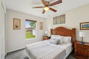 Room - 3 BR/2BA Full House in St Aug, Close to downtown and I95, Sleeps 7, Pet Friendly (St. Augustine)