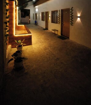 Interior - Peaceful Stay in Dayal Bagh Near Prem Nagar Gate ,Ideal for Satsang Visitors (Agra)