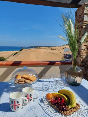 Outdoor dining - Dune nel Blu (Torre dei Corsari)