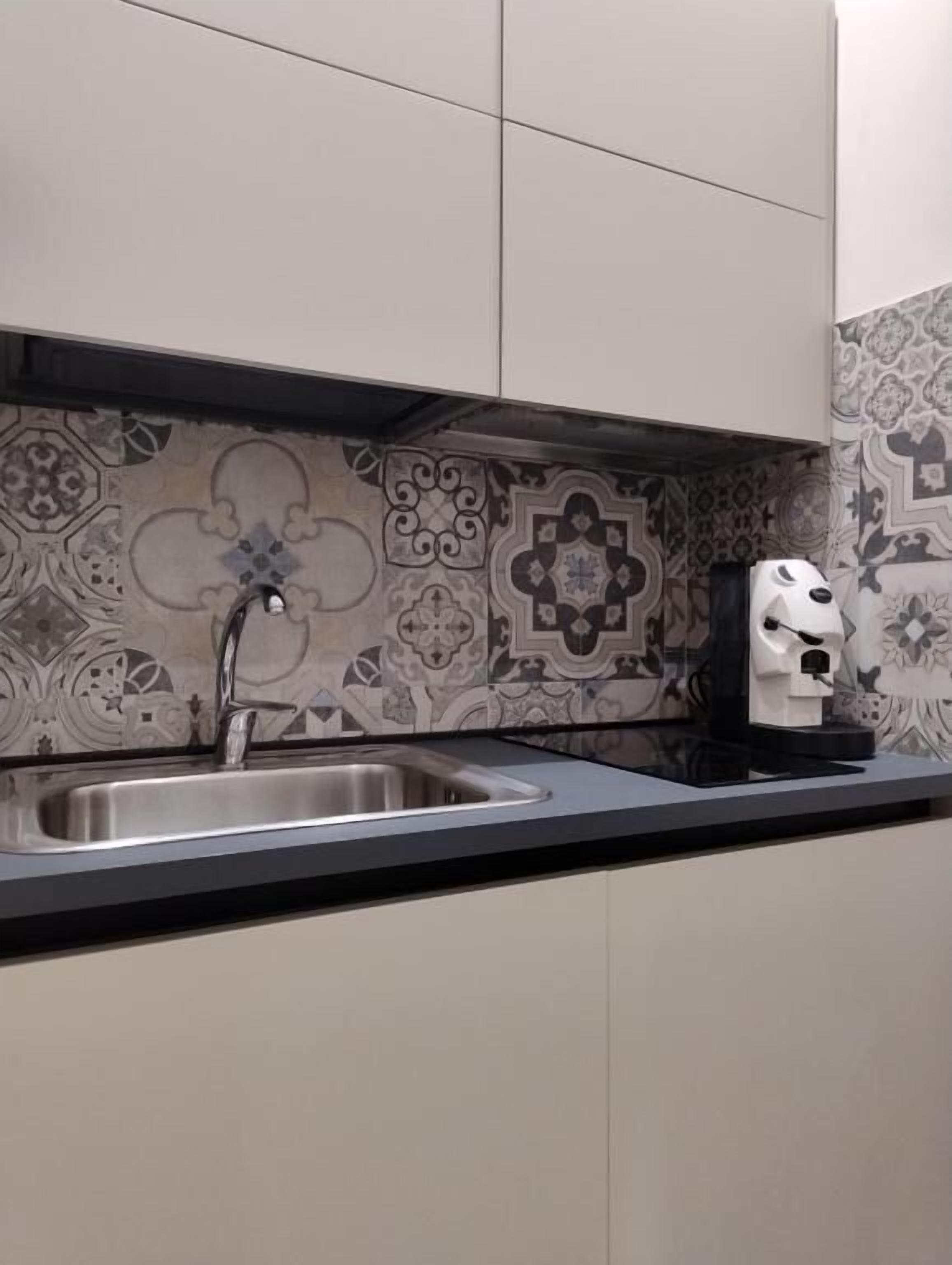 Superior Double Room, Balcony, Courtyard View | Private kitchen