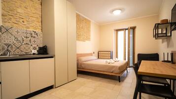 Superior Double Room, Balcony, Courtyard View