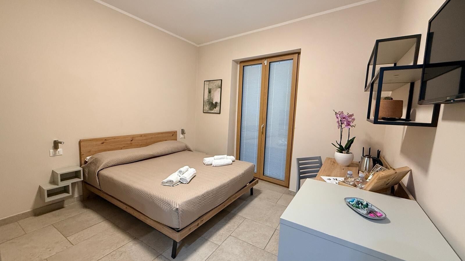 Deluxe Double Room, Balcony, Courtyard View