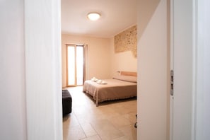 Superior Double Room, Balcony, Courtyard View