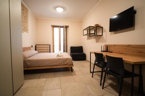 Superior Double Room, Balcony, Courtyard View - B&B Al Teatro Romano (Benevento)