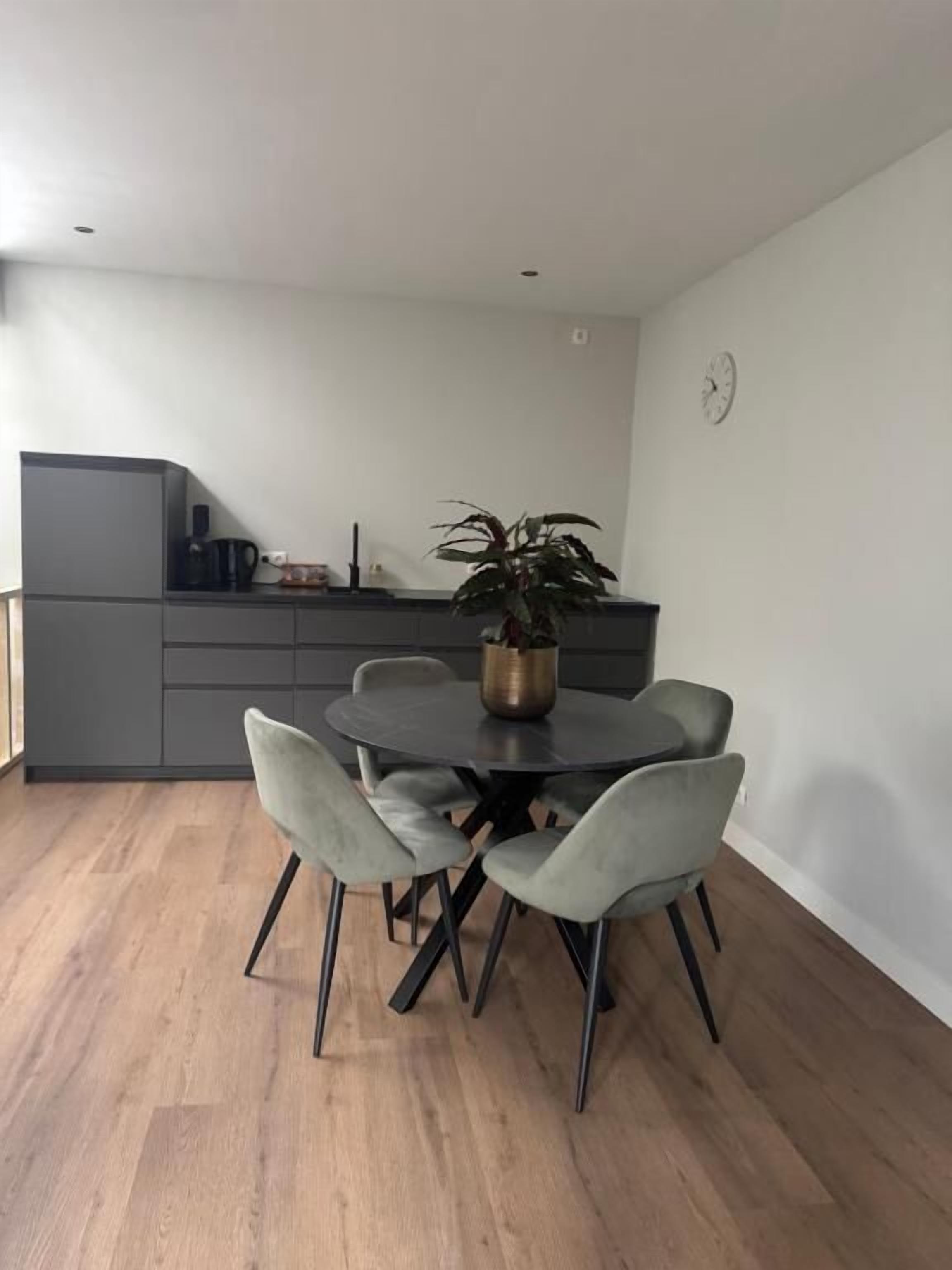 Comfort-Apartment, 2 Schlafzimmer, Klimaanlage, Stadtblick | Speisen