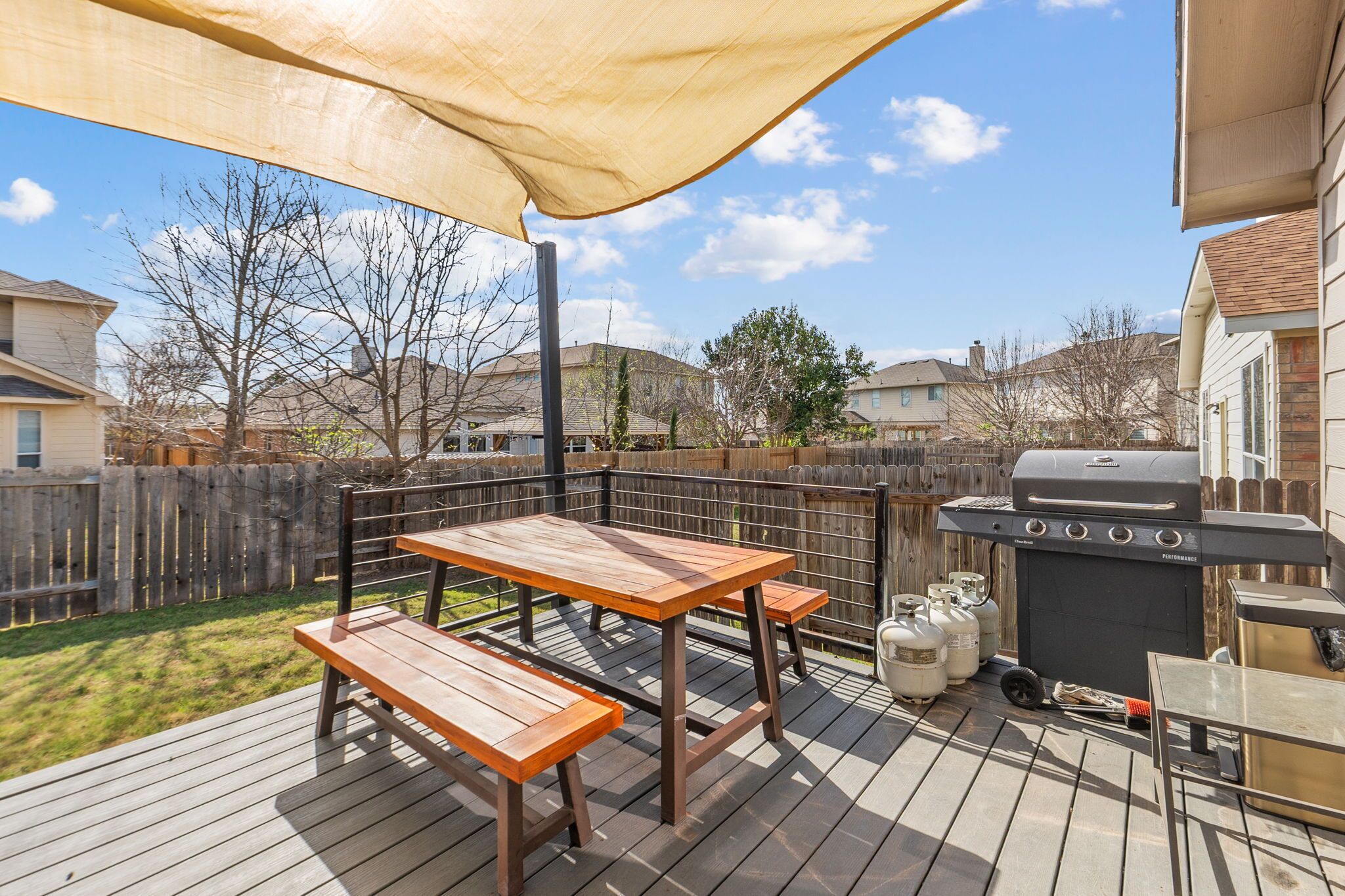 屋外ダイニングエリア