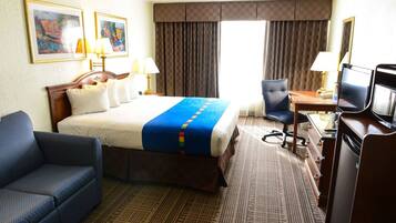 Desk, laptop workspace, iron/ironing board, free WiFi