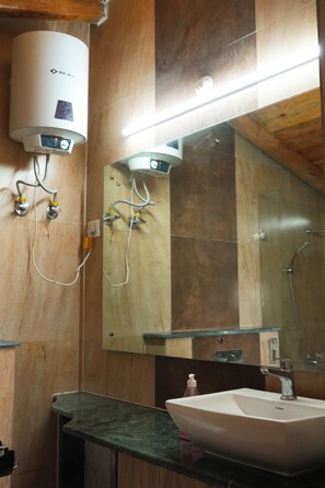 ラグジュアリー スイート マウンテンビュー | バスルーム