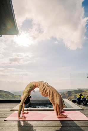 Outdoor pool, a heated pool - Cozy 1-bedroom villa in serene Monteverde with Pool and AC, Golf Cart, Breakfast (Monteverde)
