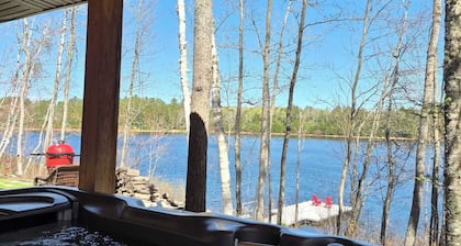 New listing, Hot Tub, On Baskatong Lake