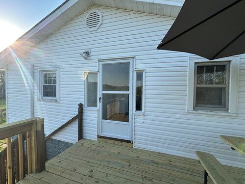 Cozy Three Bedroom House Near Marina Rowena