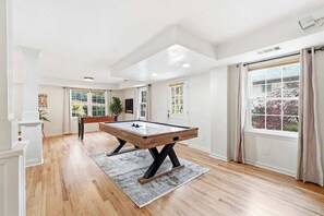 Game room - Ridgepark Grove | Pool Oasis| All-King Beds with TVs (Tucker)