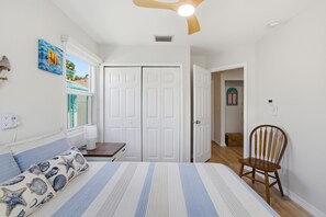 2 quartos, ferros/tábuas de passar roupa, Wi-Fi, roupa de cama