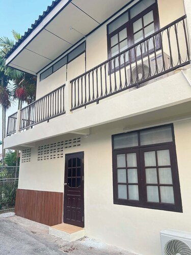 Good location 3 minutes to Kwan Phayao lake, Clean room, Budget-friendly price