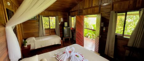 Comfort Cabin, Multiple Beds, Canal View