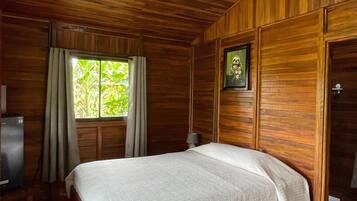 Comfort Cabin, Canal View