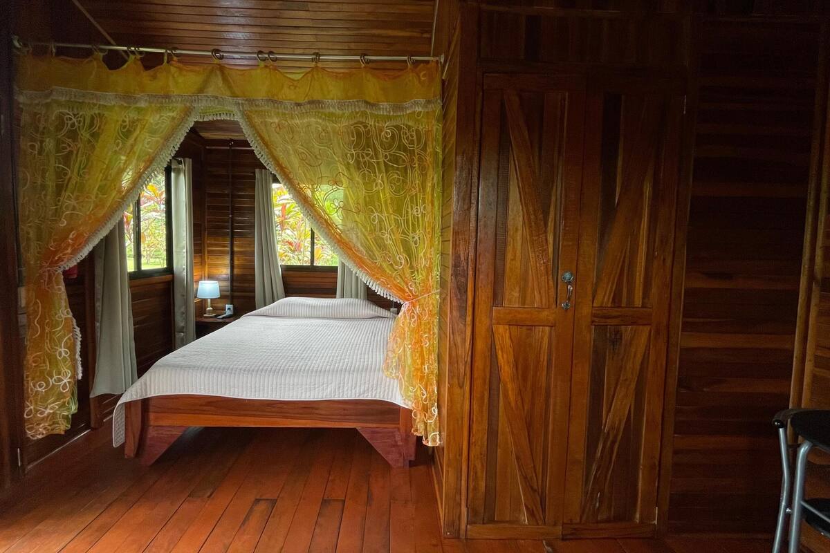 Cabaña estándar, vista al canal