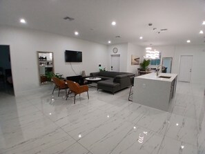 Living area - 3-bedroom house in peaceful Lehigh Acres with AC comfort (Lehigh Acres)