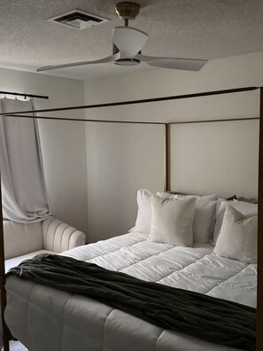 Room - Perfect 3-bedroom condo with AC in lovely quiet Yuma neighborhood (Yuma)