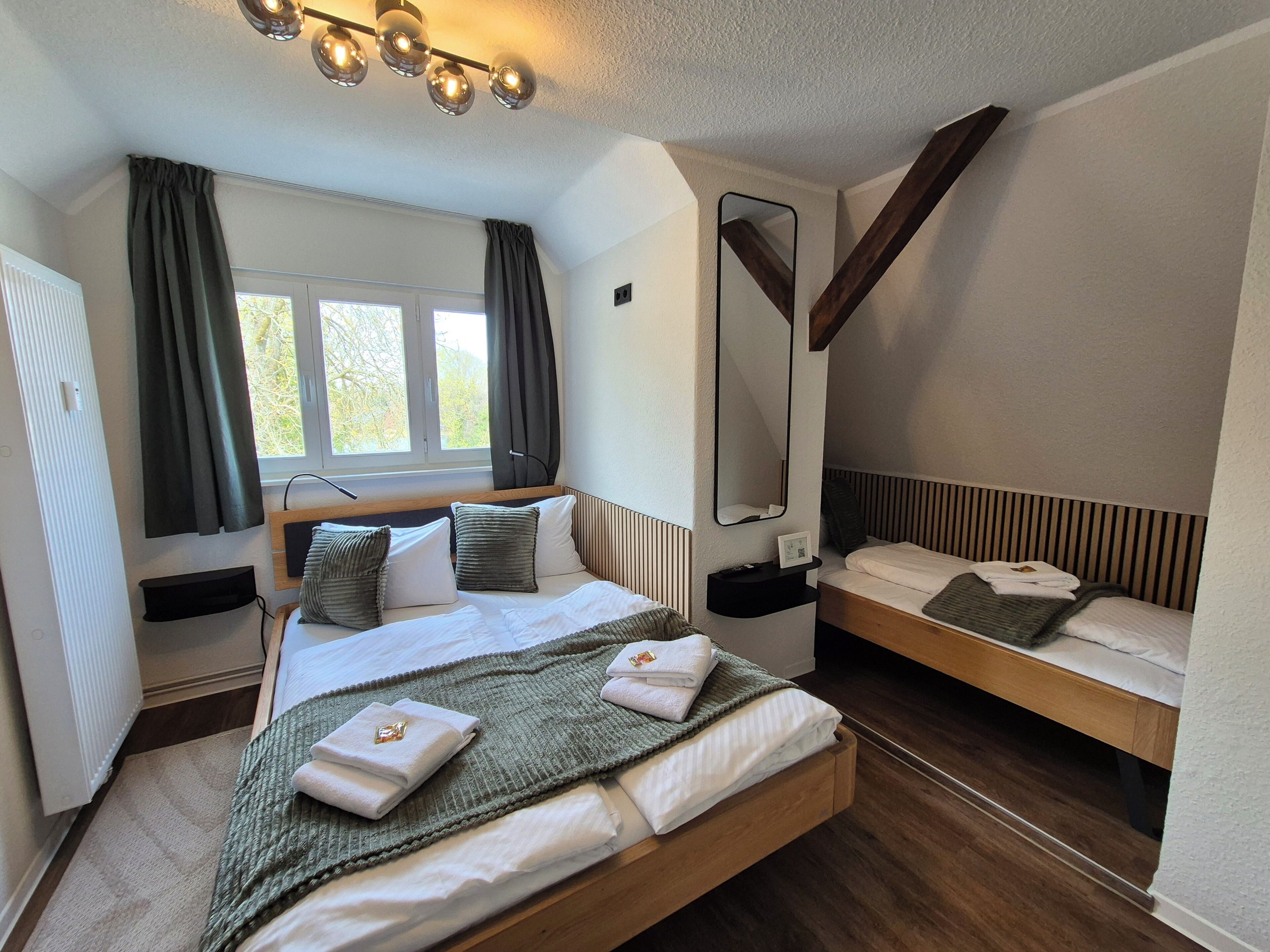 Twin Room, Lake View