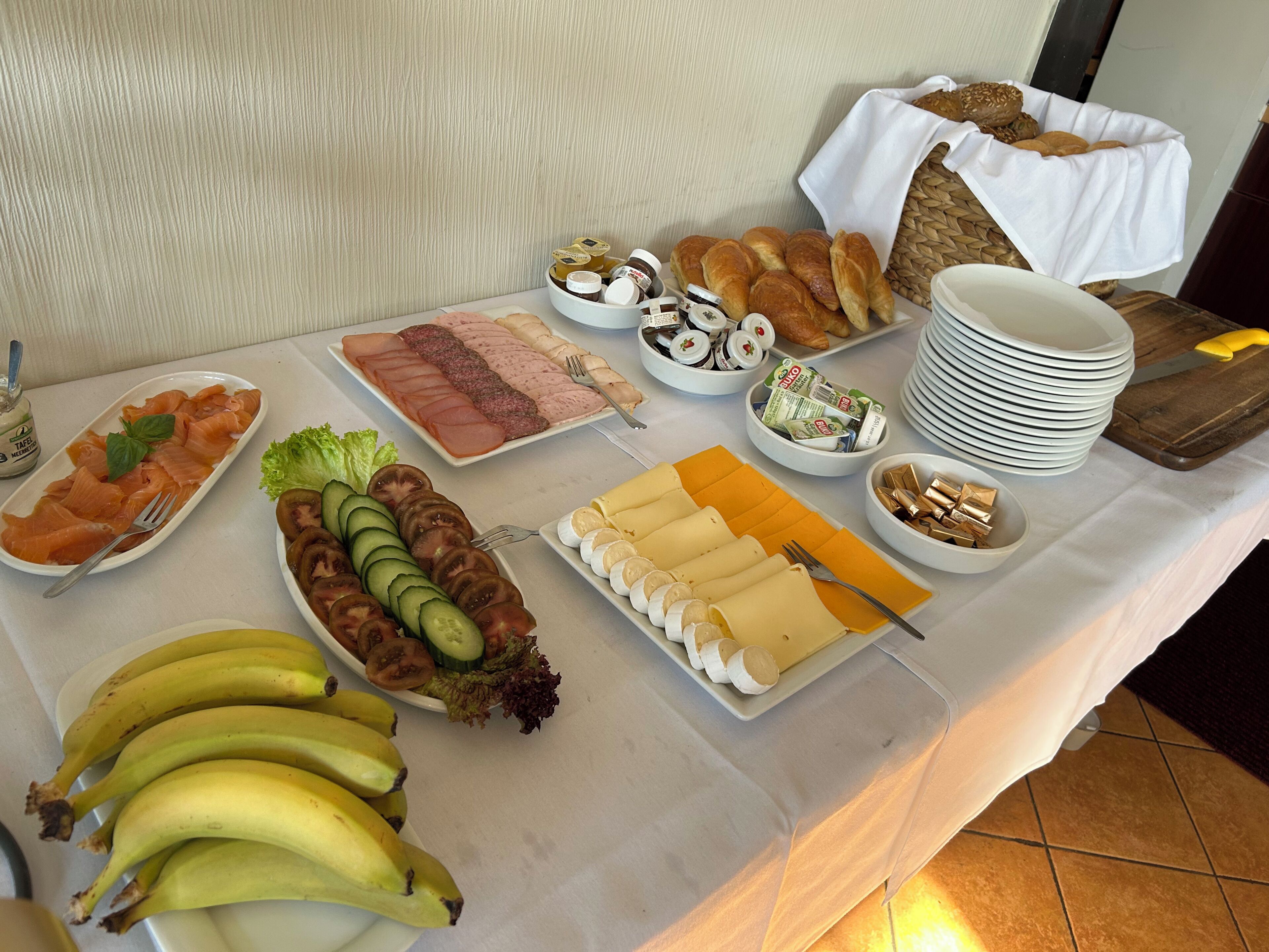 Daily cooked-to-order breakfast for a fee